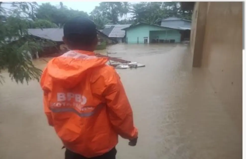 [UPDATE] – Ribuan Warga Kota Padang Terdampak Banjir